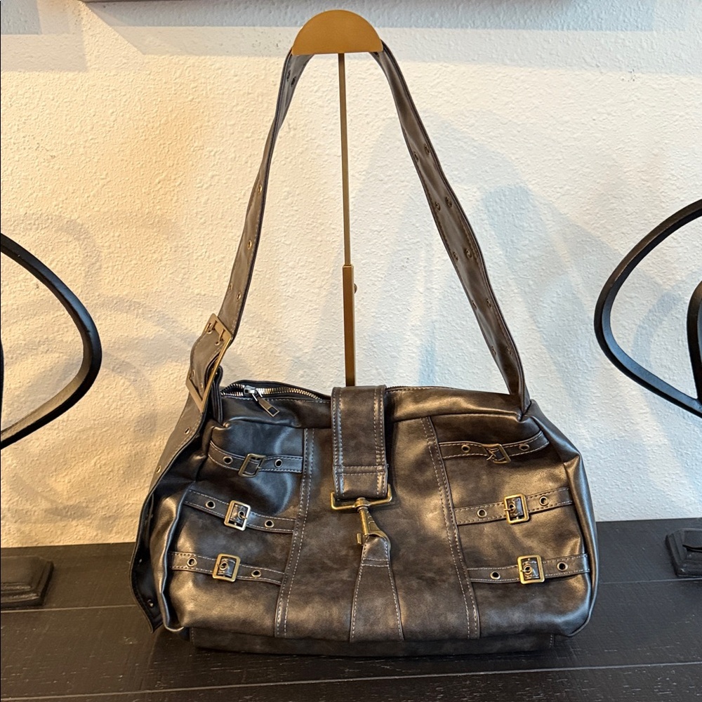 Elegant Black Leather Crossbody Bag